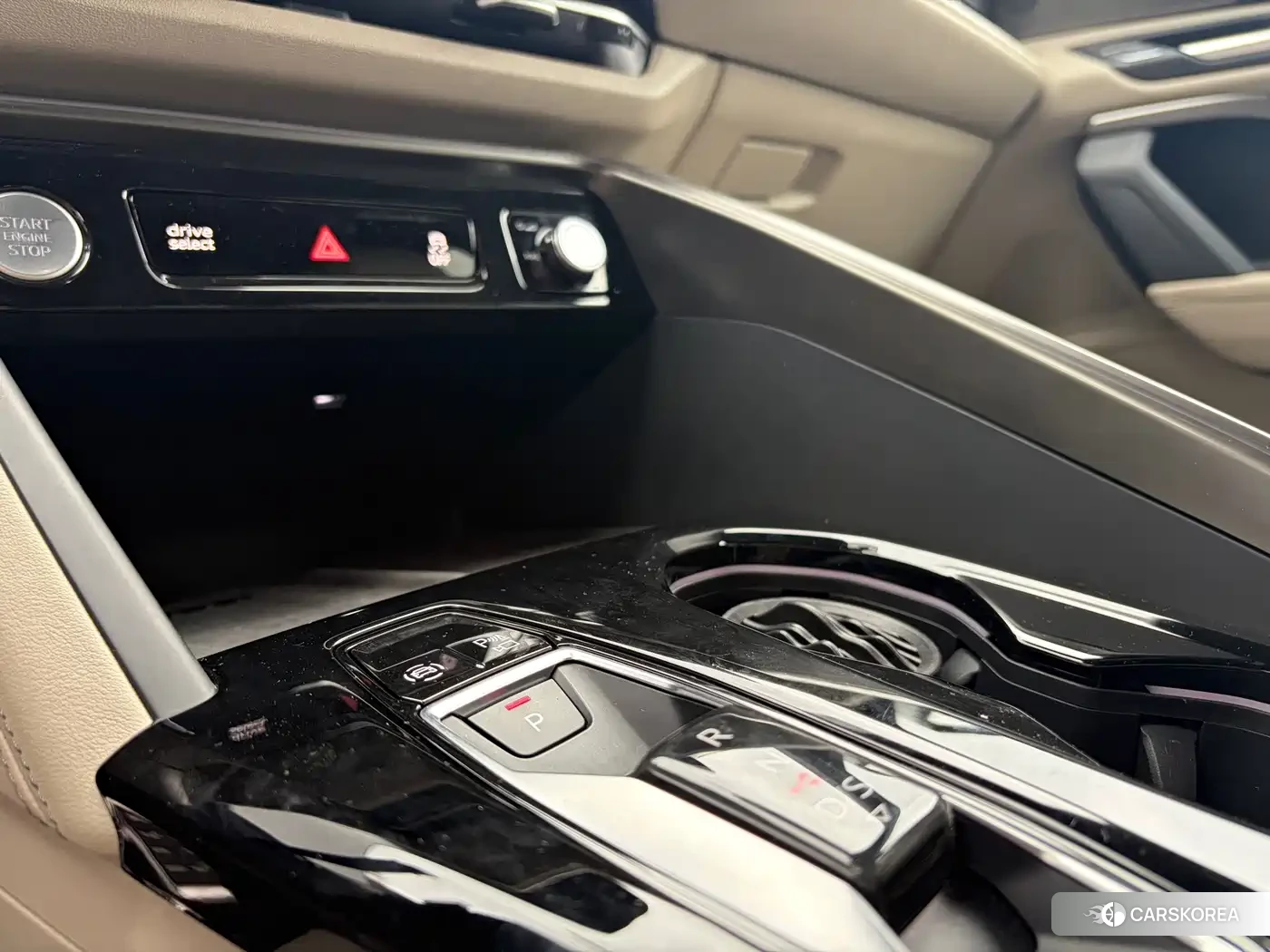 Audi Q5L id 4628460 из Китая 16