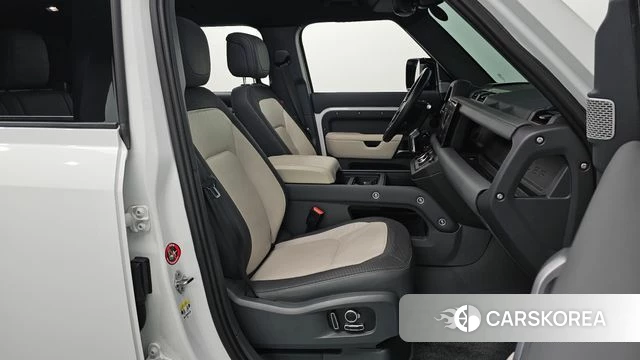 Land Rover Defender (L663) id 3805928 из Кореи 20