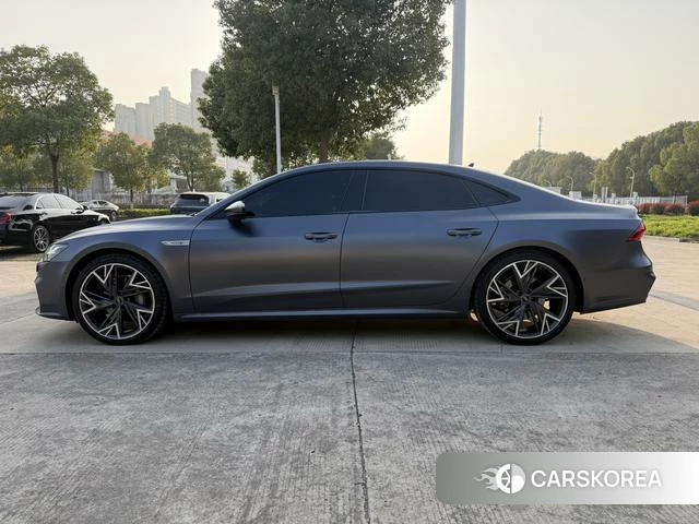 Audi A7L id 3856092 из Китая 18