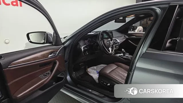 BMW 5 Series (G30) id 3773326 из Кореи 20