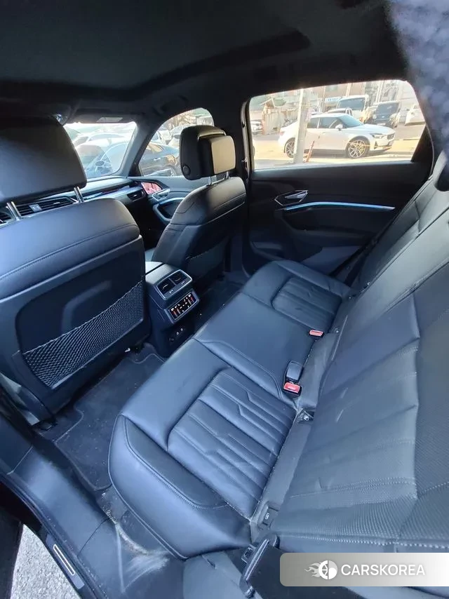 Audi e-Tron id 3518885 из Кореи 11