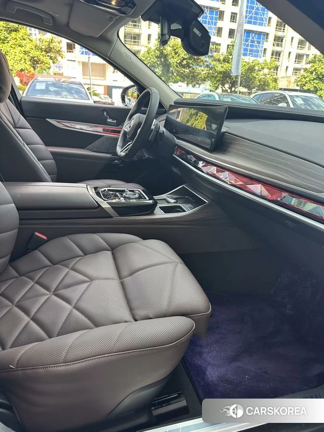 BMW 7 series id 4275698 из Китая 26
