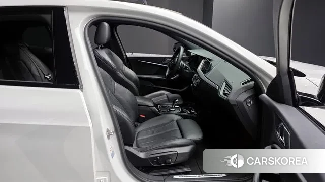 BMW 1 Series (F40) id 3685464 из Кореи 20