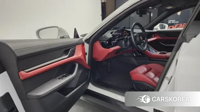 Porsche Taycan id 3606019 из Кореи 20