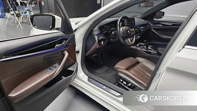 BMW 5 Series (G30) id 3894160 из Кореи 20