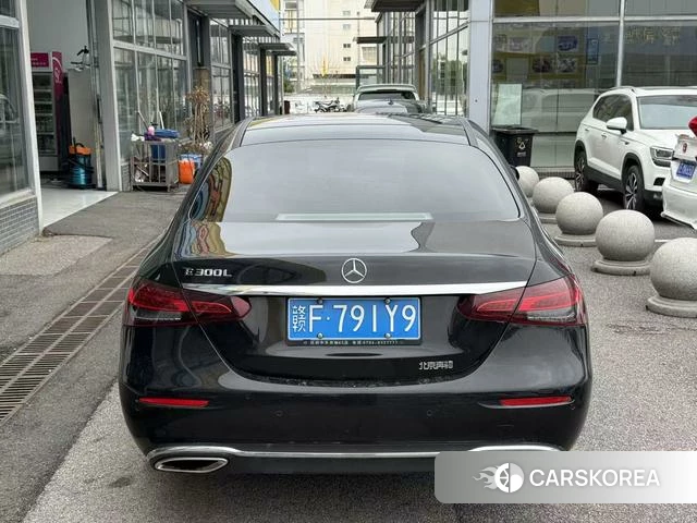 Mercedes-Benz E-class id 4255875 из Китая 10