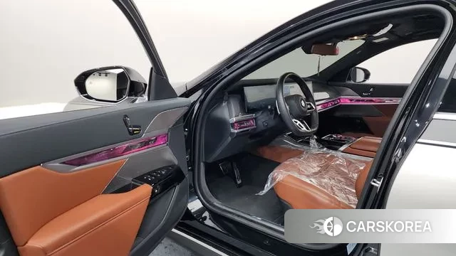 BMW 7 Series (G70) id 3576030 из Кореи 20