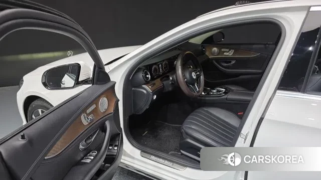 Mercedes-Benz E-Class W213 id 3417629 из Кореи 20