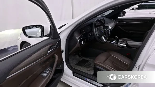 BMW 5 Series (G30) id 3013255 из Кореи 20