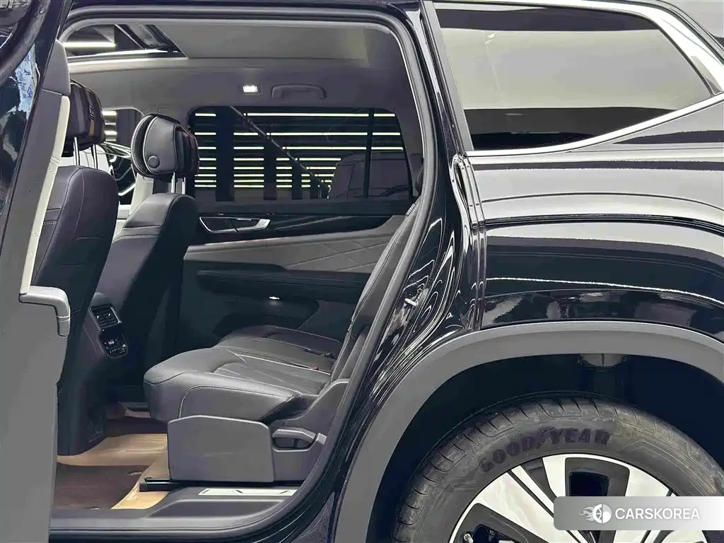 Volkswagen Touareg id 4674510 из Китая 19
