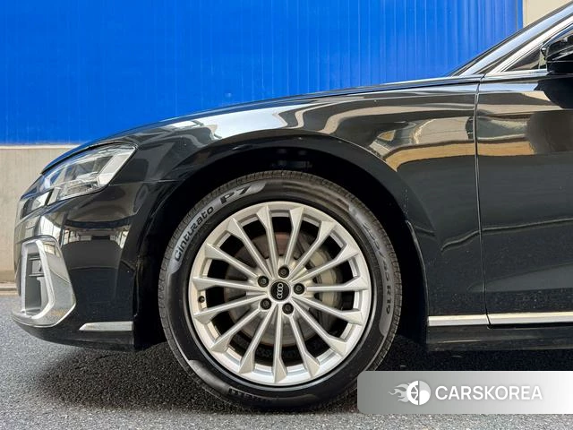 Audi A8 id 4359546 из Китая 16