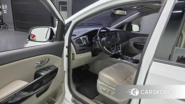 Kia The New Carnival id 4760118 из Кореи 35