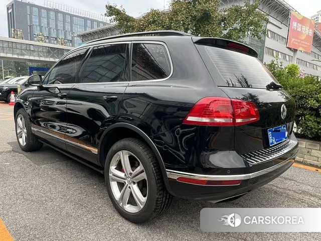Volkswagen Touareg id 4208923 из Китая 12