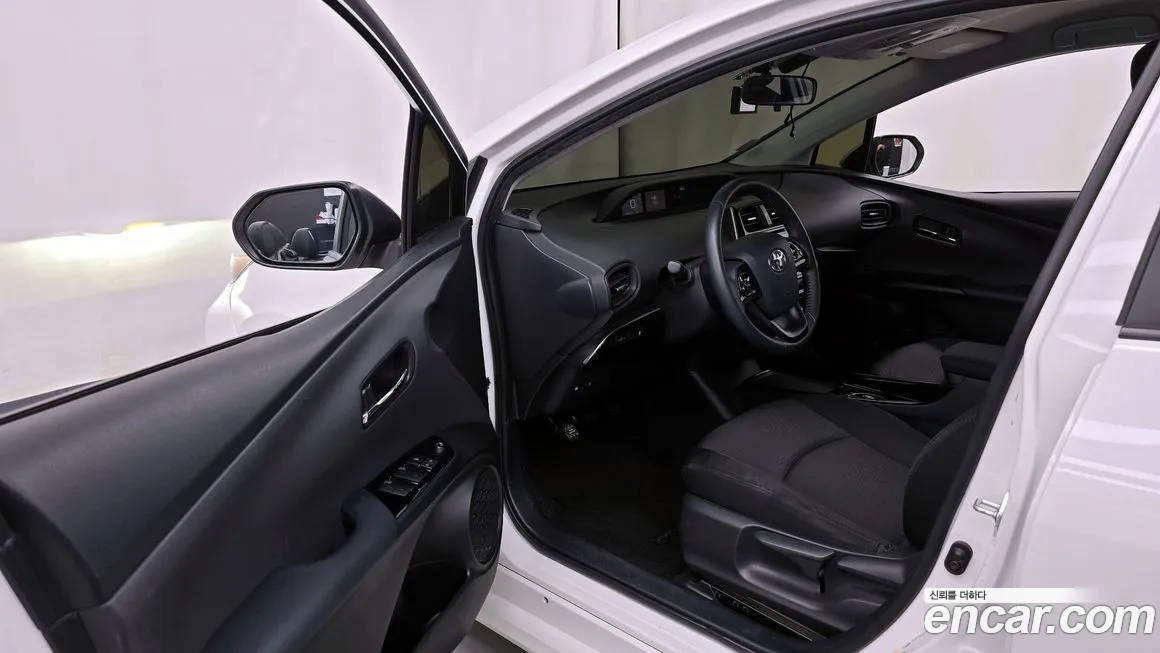 Toyota Prius 4th Generation id 1834770 из Кореи 20