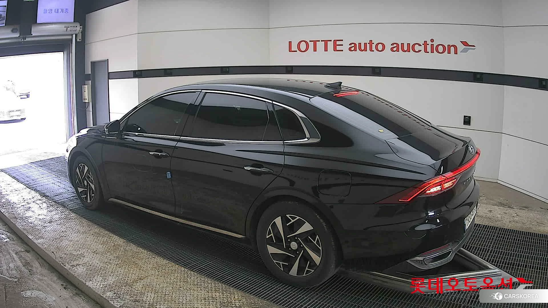 Hyundai Grandeur Hybrid id 3888362 из Кореи 37