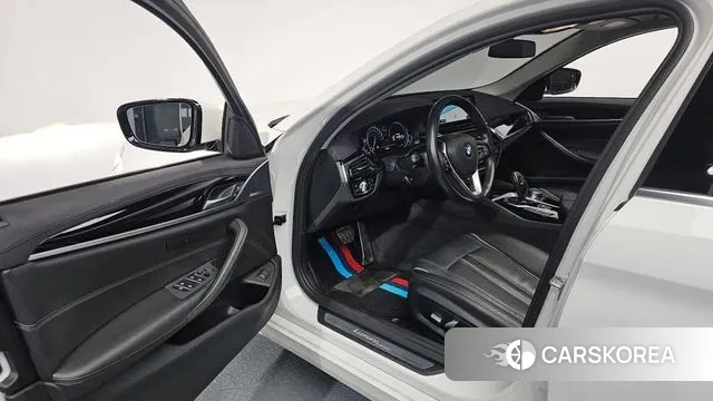 BMW 5 Series (G30) id 3374983 из Кореи 20