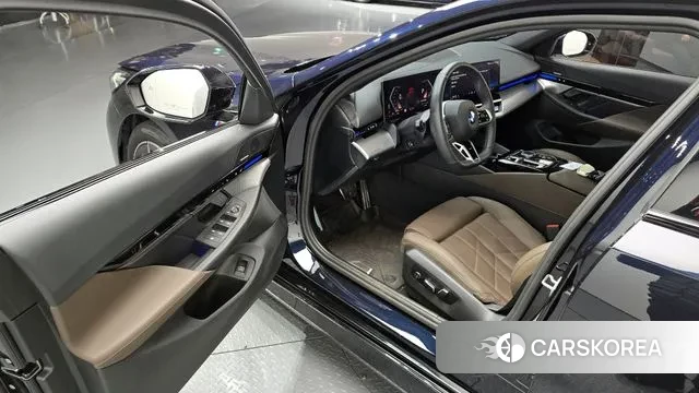 BMW 5 Series (G60) id 3359590 из Кореи 20