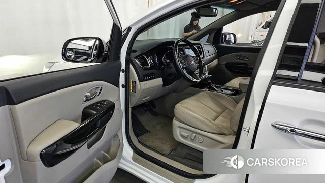 Kia The New Carnival id 4907489 из Кореи 34