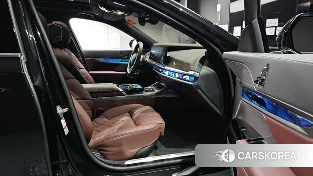 BMW 7 Series (G70) id 3891231 из Кореи 20