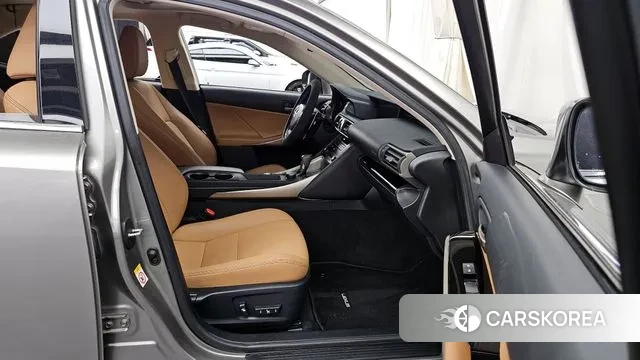 Lexus New IS300 id 3713851 из Кореи 20