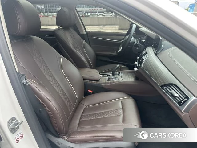 BMW 5 series PHEV id 4212696 из Китая 26