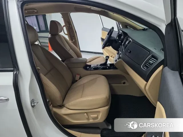 Kia The New Carnival id 3621874 из Кореи 20