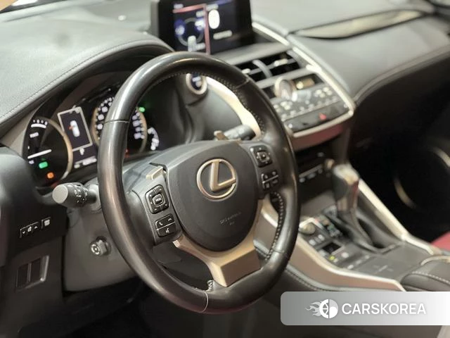 Lexus NX id 4213605 из Китая 19