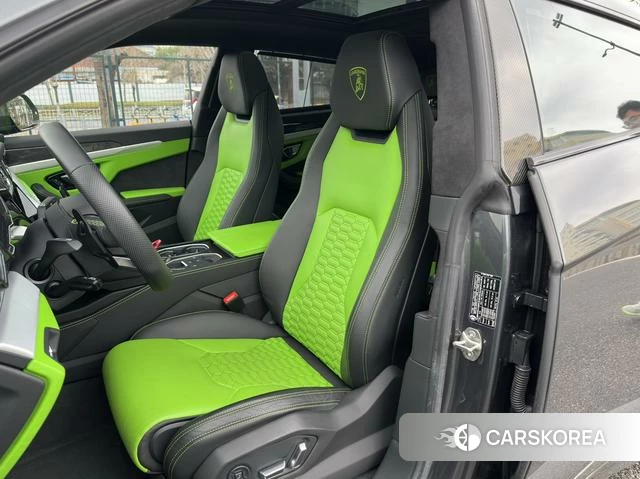 Lamborghini Urus id 4239744 из Китая 35