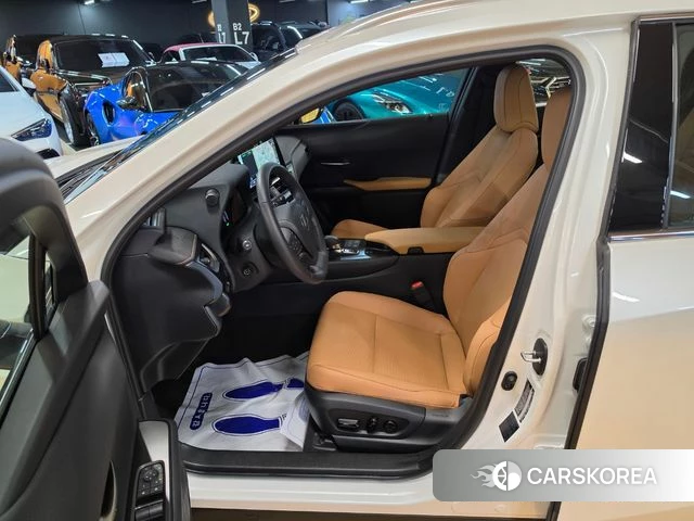 Lexus UX300h id 4680851 из Кореи 18