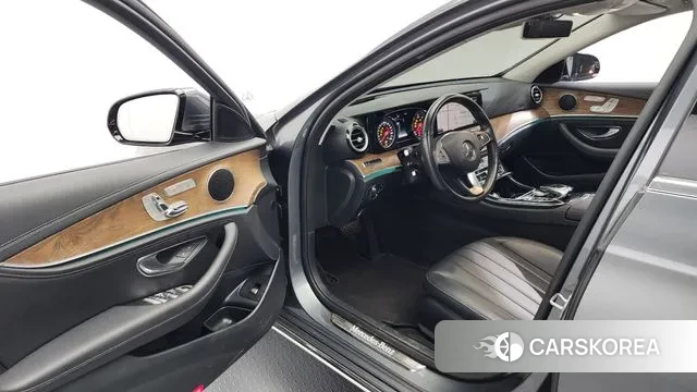 Mercedes-Benz E-Class W213 id 3244076 из Кореи 20