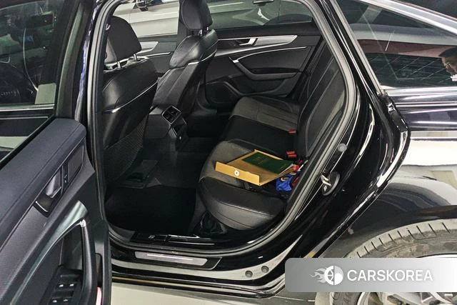 Audi A6L id 4240928 из Китая 17