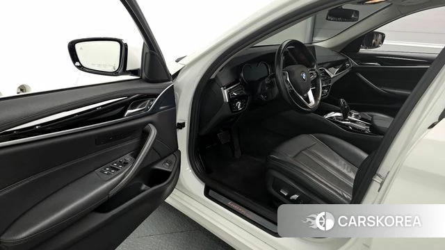 BMW 5 Series (G30) id 3845690 из Кореи 20