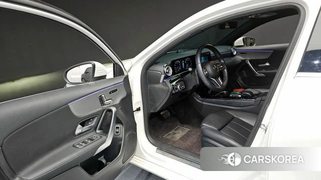 Mercedes-Benz A-Class W177 id 4179501 из Кореи 20