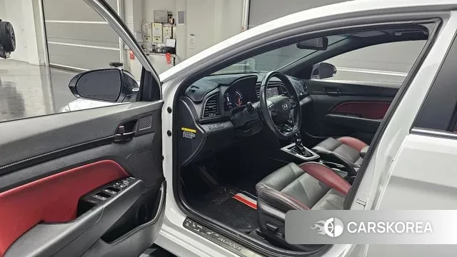 Hyundai Avante AD id 3429288 из Кореи 20