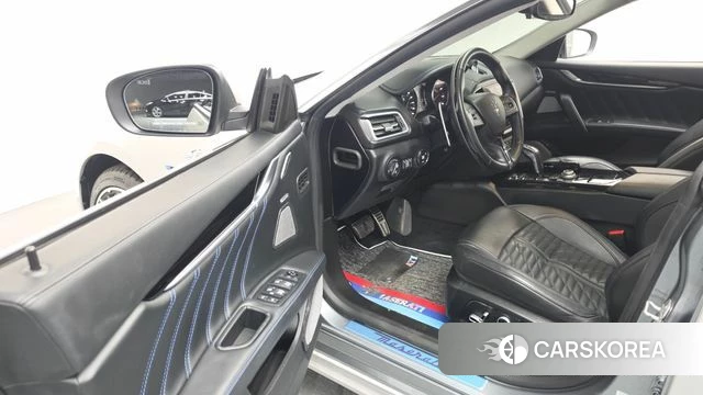 Maserati Ghibli id 4707408 из Кореи 35