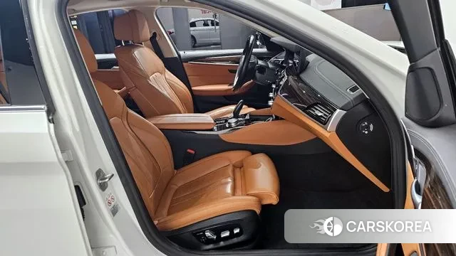 BMW 5 Series (G30) id 3640647 из Кореи 20