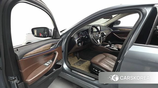 BMW 5 Series (G30) id 4620138 из Кореи 20