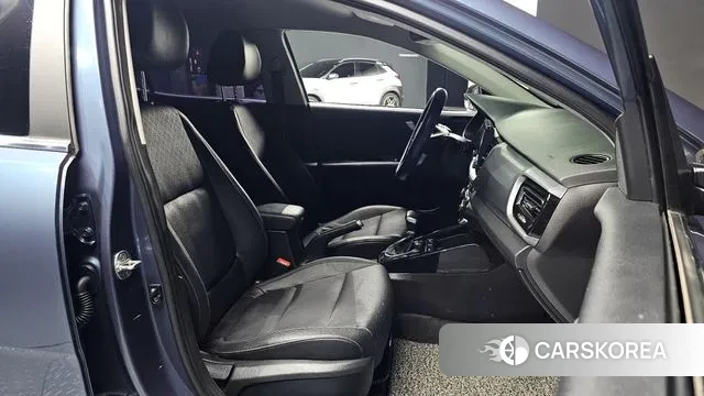 Kia Stonic id 3525896 из Кореи 20