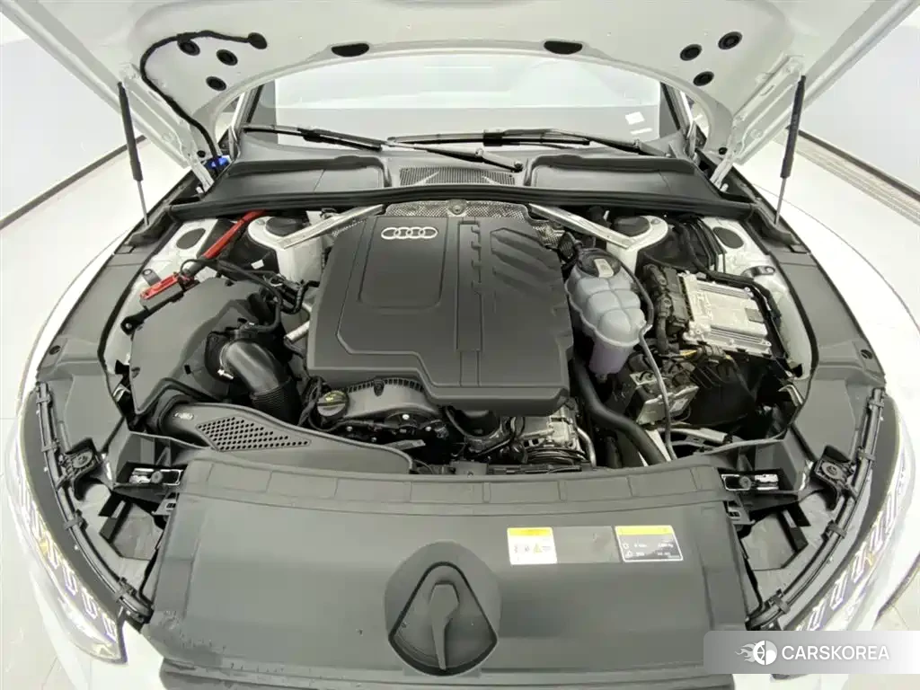 Audi A4L id 4576393 из Китая 32