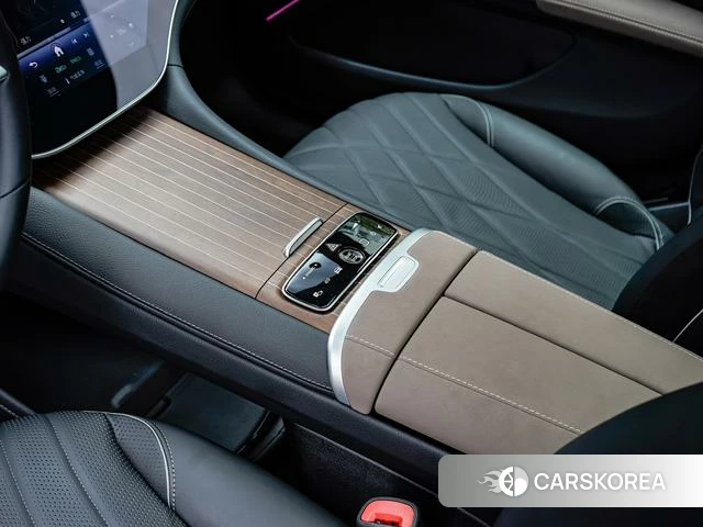 Mercedes-Benz EQS id 3919413 из Китая 18