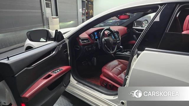 Maserati Ghibli id 3829261 из Кореи 20