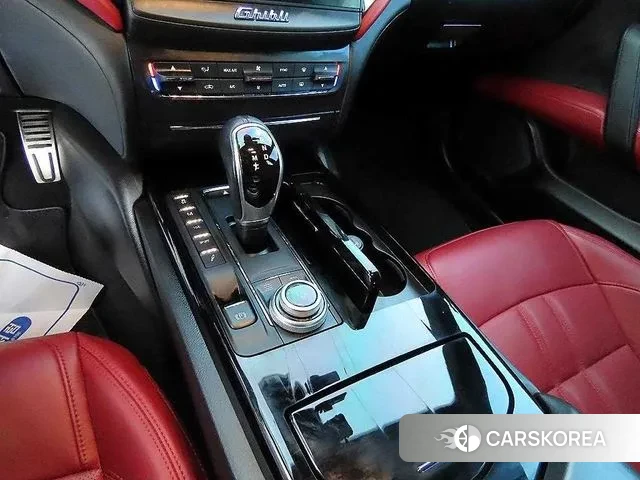 Maserati Ghibli id 3460131 из Кореи 20