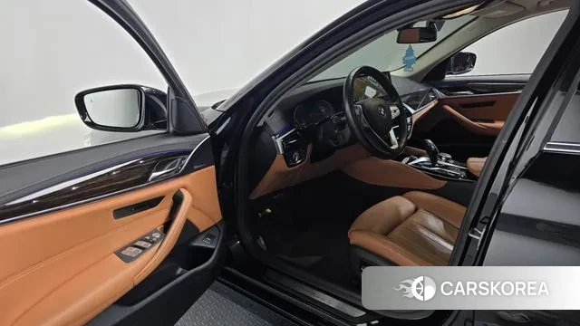 BMW 5 Series (G30) id 3452829 из Кореи 20