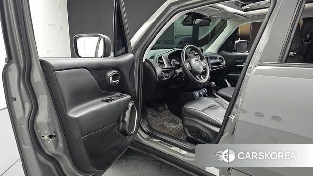 Jeep Renegade id 4620154 из Кореи 38