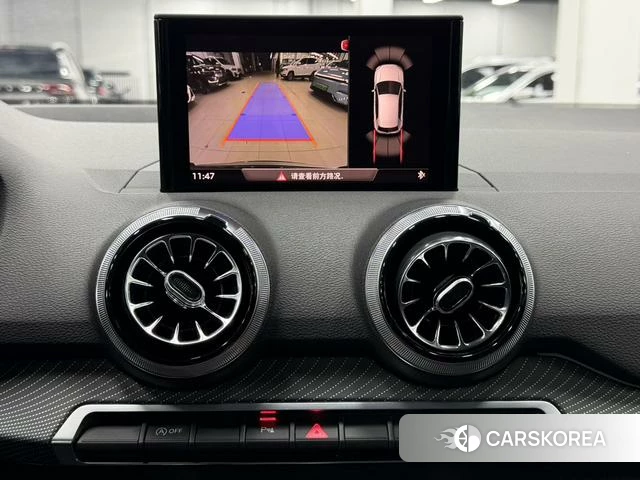 Audi Q2L id 4263298 из Китая 23