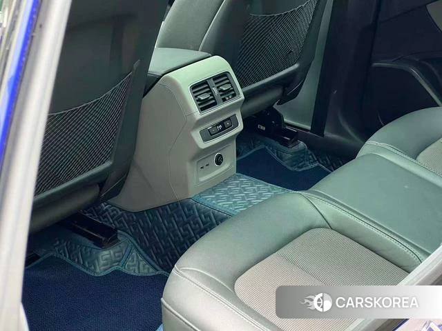 Audi Q5L id 4213822 из Китая 24