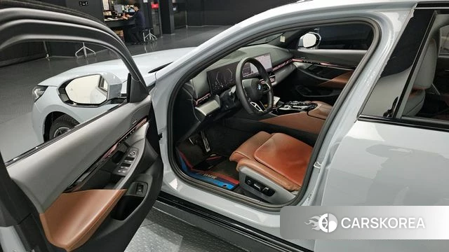 BMW 5 Series (G60) id 3952999 из Кореи 20