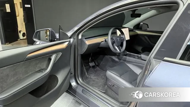 Tesla Model Y id 3684884 из Кореи 20