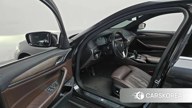 BMW 5 Series (G30) id 4765564 из Кореи 34