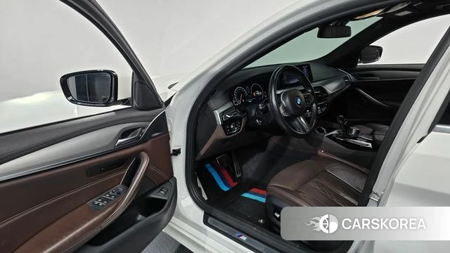 BMW 5 Series (G30) id 3936726 из Кореи 20